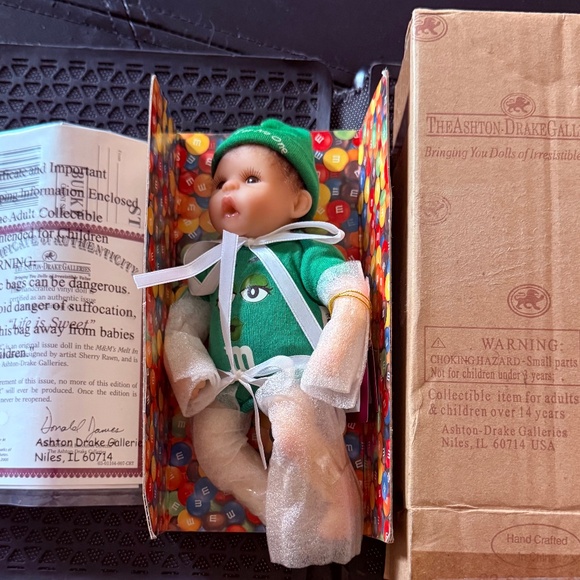 Ashton Drake “I melt for no one” M&M doll - Picture 1 of 4